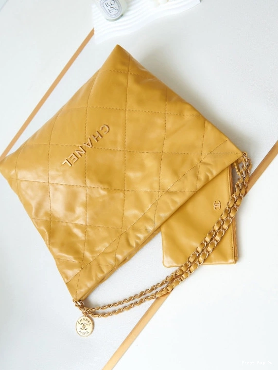 First Bag Ru HANDBAG CHANEL 22 0723